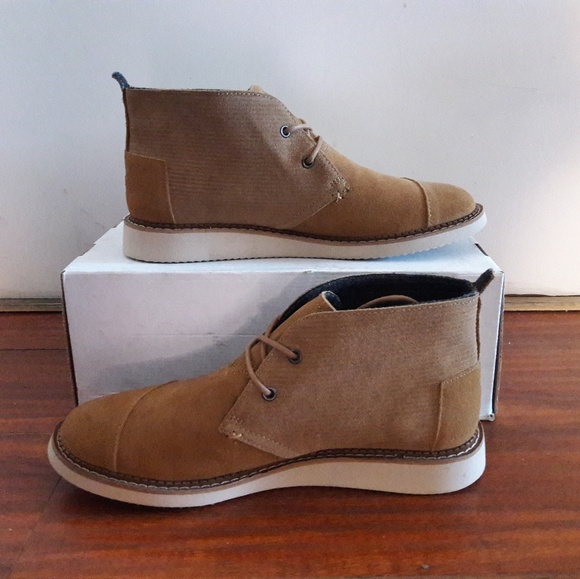 Suede boots - Picture 4 of 5